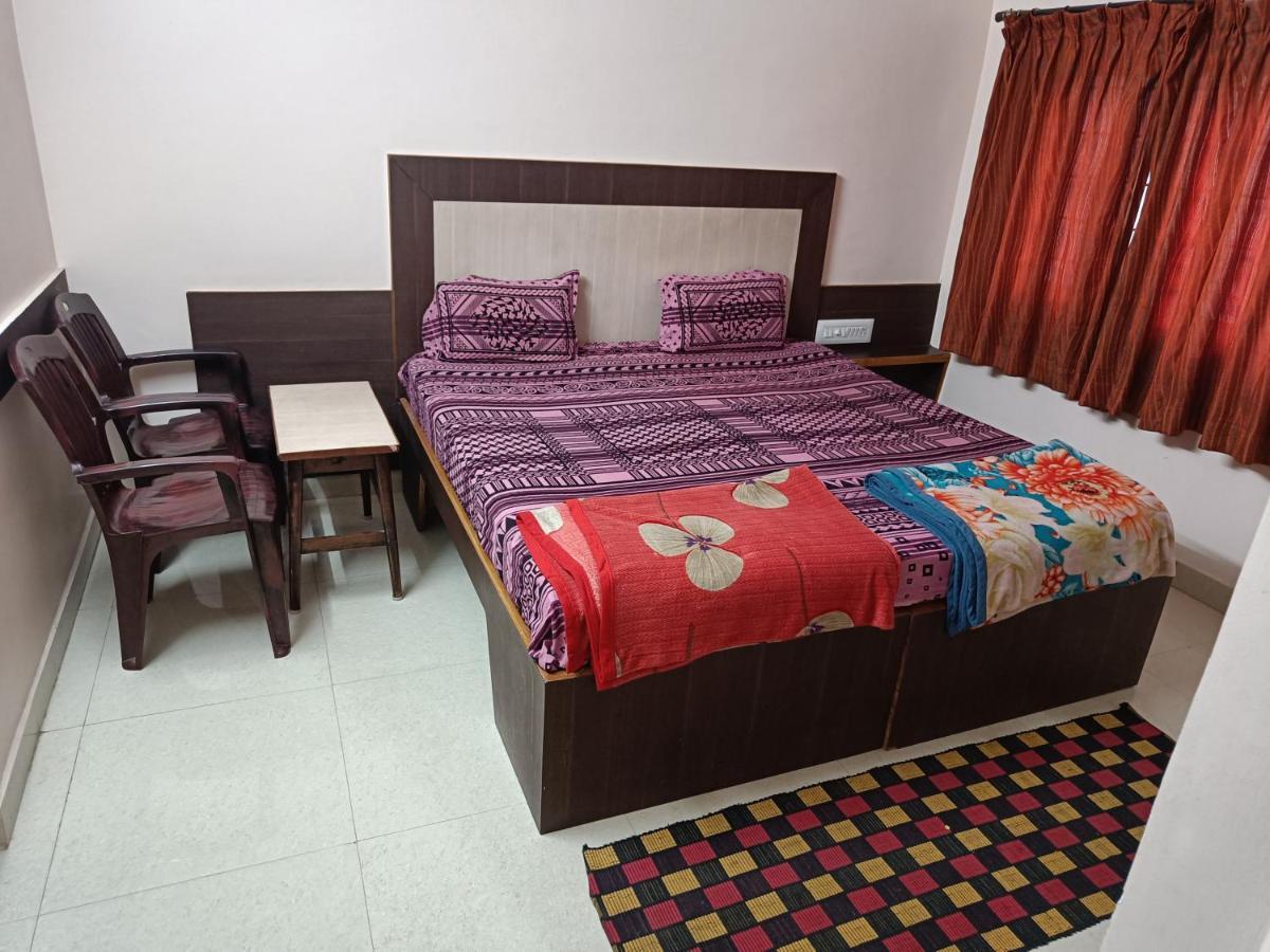 Sri vishnu krupa lodging Belur  Bagian luar foto