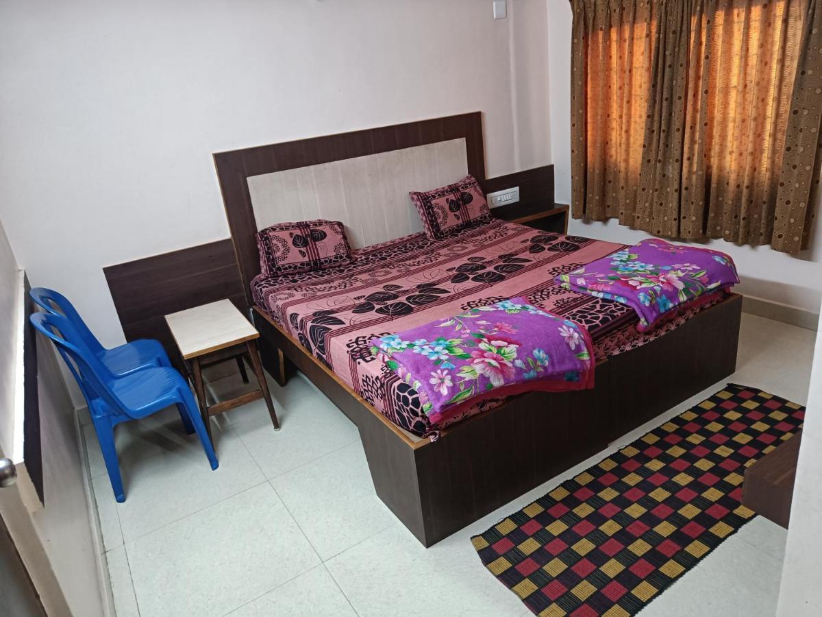 Sri vishnu krupa lodging Belur  Bagian luar foto